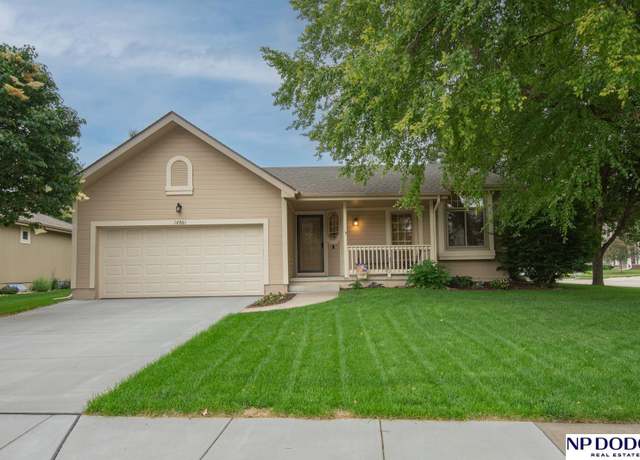 Property at 14961 Dayton St, Omaha, NE 68137, 3 beds, 2 baths