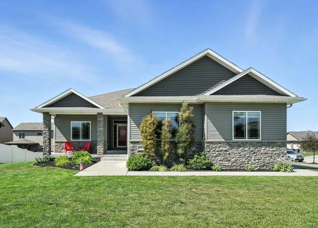 Property at 9901 Sweet Water Rd, Lincoln, NE 68527, 4 beds, 3 baths