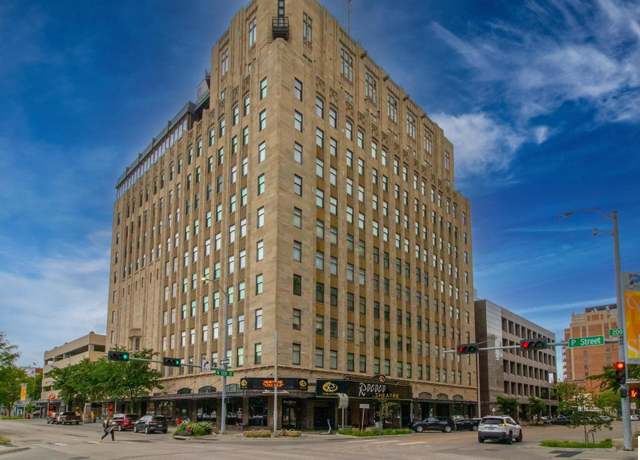 Property at 128 N 13th St #1401, Lincoln, NE 68508, 1 bed, 1.5 baths
