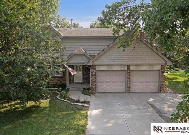 Property at 21285 Oldgate Cir, Omaha, NE 68022, 5 beds, 3.5 baths