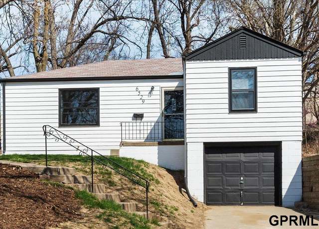 Property at 6529 N 35th St, Omaha, NE 68112, 2 beds, 1 bath