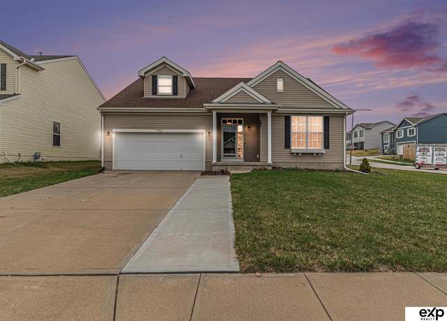Property at 7734 N 107 Ave, Omaha, NE 68122, 4 beds, 3 baths
