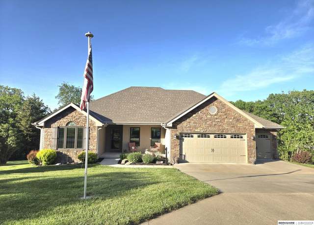 Property at 620 LOT 4 Rock Bluff Rd, Plattsmouth, NE 68048, 4 beds, 3.5 baths