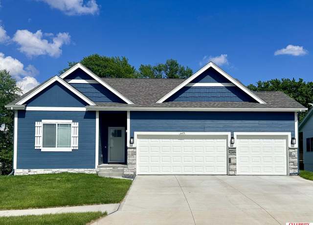 Property at 15003 S 17 St, Bellevue, NE 68123, 3 beds, 2.5 baths