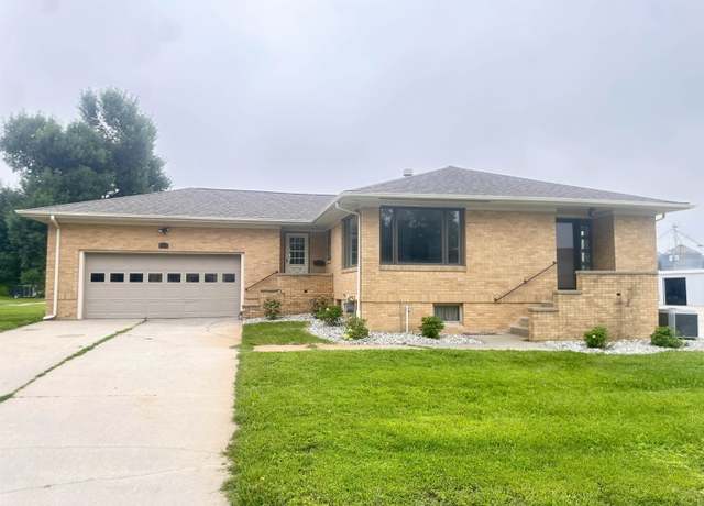 Property at 205 E Sheridan St, West Point, NE 68788, 3 beds, 2 baths