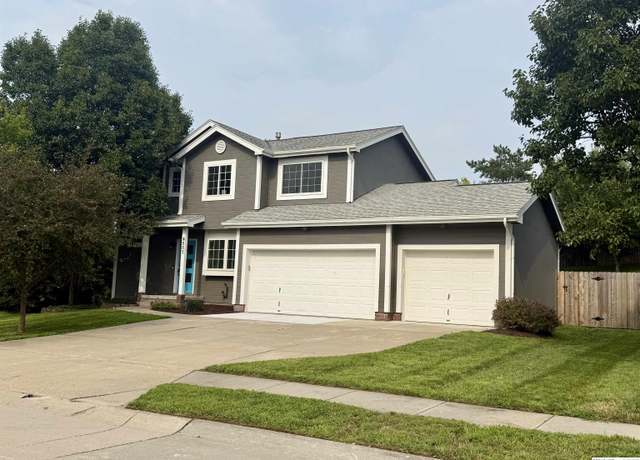 Property at 4557 S 176th Ave, Omaha, NE 68135, 3 beds, 2.5 baths