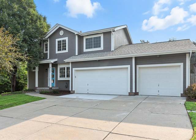Property at 4557 S 176th Ave, Omaha, NE 68135, 3 beds, 2.5 baths