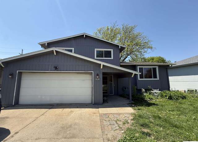 Property at 3216 S 131st Cir, Omaha, NE 68144, 3 beds, 2.5 baths
