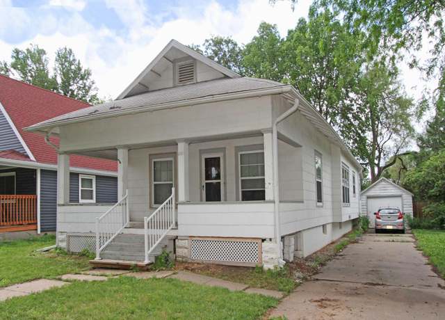 Property at 2101 Clinton St, Lincoln, NE 68503, 3 beds, 2 baths