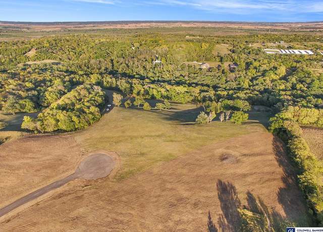 Property at 18003 Club View Dr, Plattsmouth, NE 68048