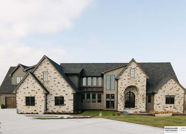 Property at 22727 Orchard Plz, Elkhorn, NE 68022, 6 beds, 6.5 baths