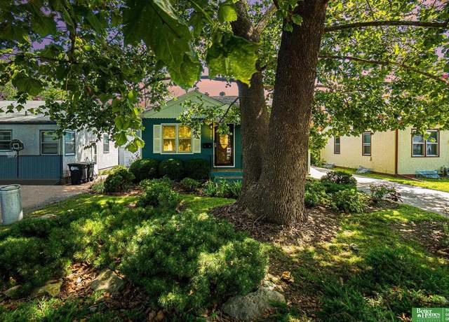Property at 4761 Meredith Ave, Omaha, NE 68104, 2 beds, 2 baths
