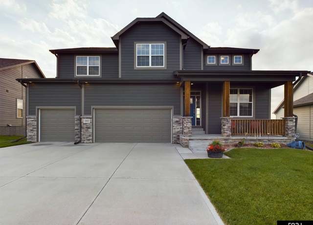 Property at 3802 S 205 St, Elkhorn, NE 68022, 5 beds, 3.5 baths