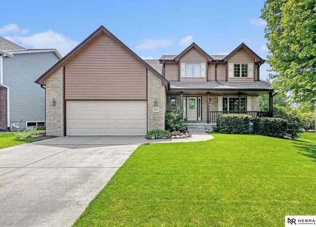 Property at 9233 White Hall Ln, Lincoln, NE 68526, 4 beds, 3.5 baths