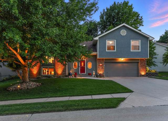 Property at 15433 Cuming Cir, Omaha, NE 68154, 3 beds, 2.5 baths