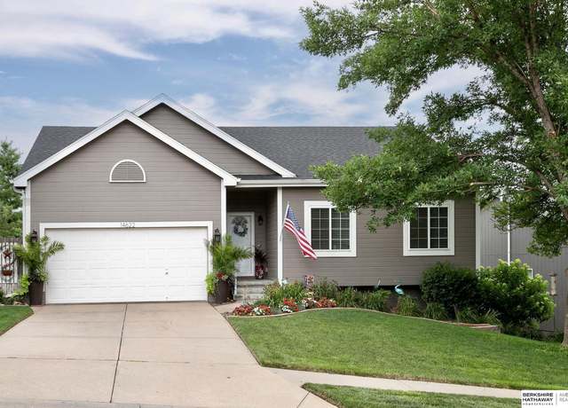 Property at 14622 Kansas Ave, Omaha, NE 68116, 4 beds, 3 baths
