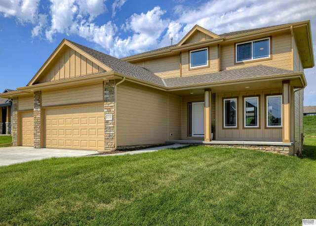 Property at 12110 Quail Dr, Bellevue, NE 68123, 4 beds, 2.5 baths