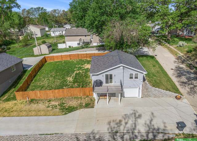 Property at 601 5th Ave, Plattsmouth, NE 68048, 3 beds, 2 baths