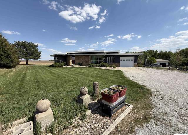 Property at 1111 Road Rd N, York, NE 68467, 4 beds, 3 baths