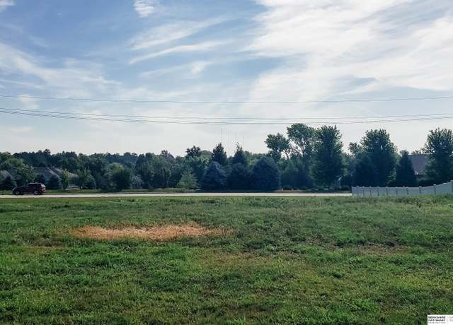 Property at 12703 S 73rd St, Papillion, NE 68046