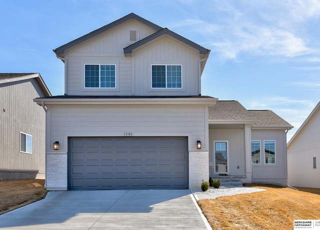 Property at 11101 Sunrise St, Omaha, NE 68142, 3 beds, 2 baths