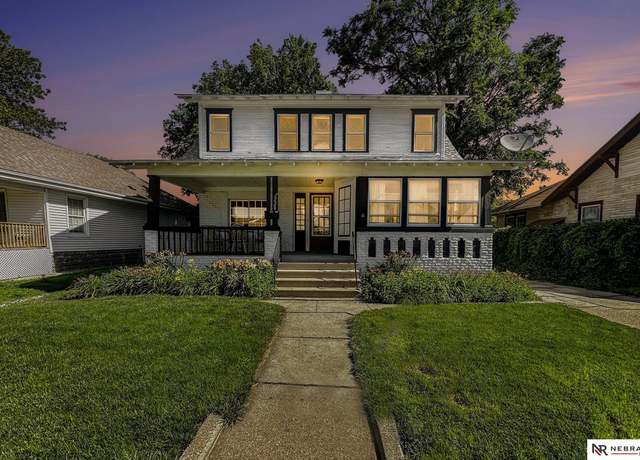 Property at 3228 Vine St, Lincoln, NE 68503, 5 beds, 2.5 baths
