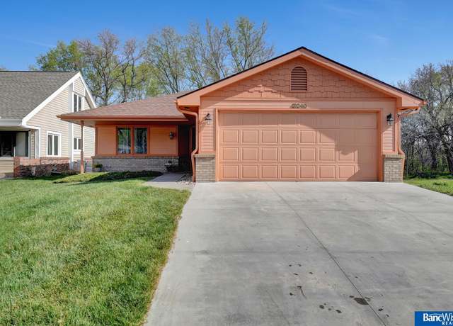 Property at 3040 Stephanos Dr, Lincoln, NE 68516, 2 beds, 3 baths