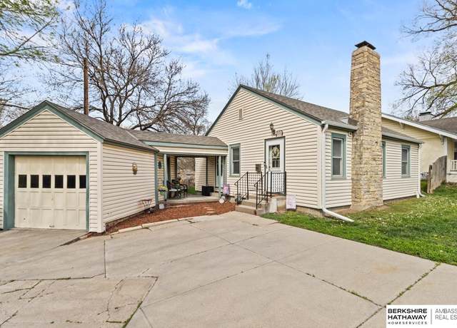 Property at 2930 South St, Lincoln, NE 68502, 2 beds, 1 bath