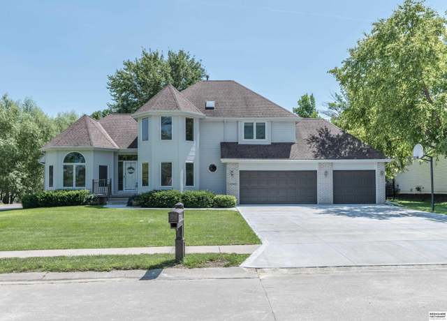 Property at 16605 Howard Cir, Omaha, NE 68118, 6 beds, 3.5 baths