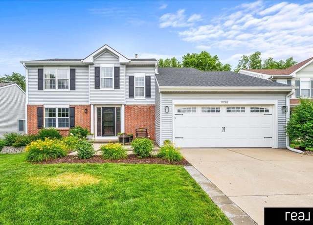 Property at 2923 Blackhawk Dr, Bellevue, NE 68123, 4 beds, 2.5 baths