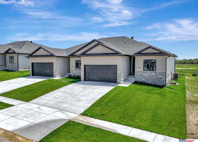 Property at 10543 Majestic Ln, Lincoln, NE 68527, 4 beds, 3 baths