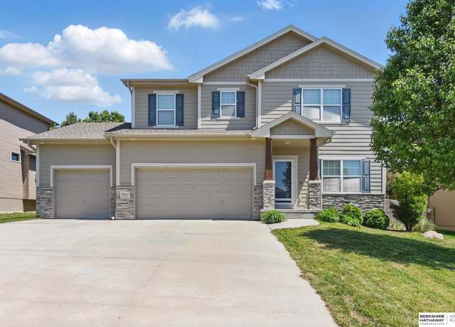 Property at 4457 S 193rd St, Omaha, NE 68135, 5 beds, 3.5 baths