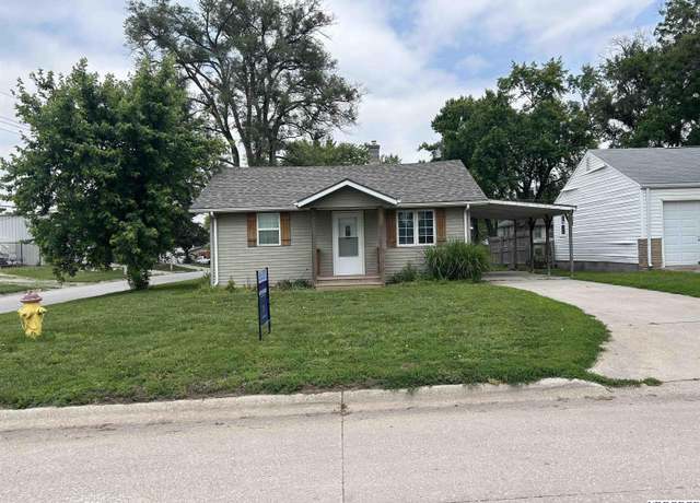 Property at 6048 P St, Omaha, NE 68117, 2 beds, 1 bath