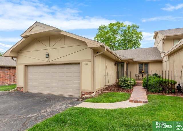 Property at 6024 Oakcrest Plz #13, Omaha, NE 68137, 2 beds, 2.5 baths