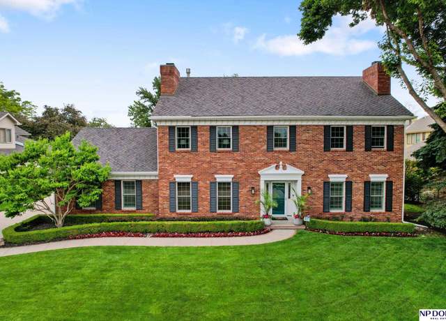 Property at 11818 Oakair Plz, Omaha, NE 68137, 4 beds, 4.5 baths