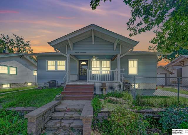 Property at 1117 Lake St, Lincoln, NE 68502, 3 beds, 2 baths