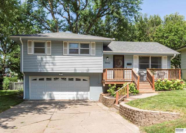 Property at 5662 S 122nd St, Omaha, NE 68137, 3 beds, 2 baths