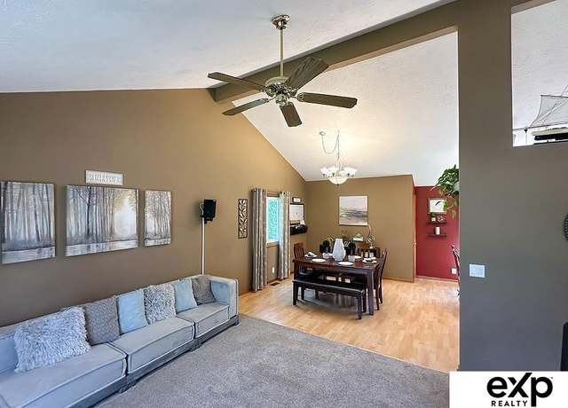 Property at 16621 Madison St, Omaha, NE 68135, 3 beds, 2.5 baths