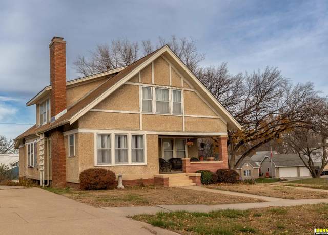 Property at 706 1st Ave, Nebraska City, NE 68410-2422, 6 beds, 2 baths
