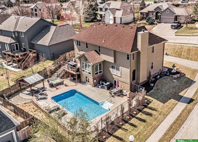 Property at 1501 S 179th Ave, Omaha, NE 68130, 4 beds, 3.5 baths