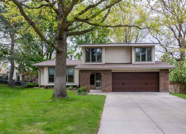 Property at 608 S 151st Cir, Omaha, NE 68154, 4 beds, 2.5 baths