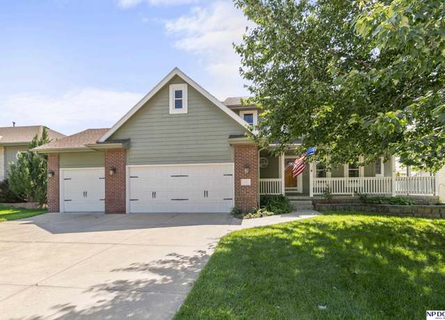 Property at 7011 S 167th Ave, Omaha, NE 68136, 4 beds, 3 baths