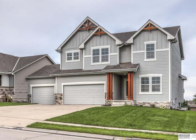 Property at 8704 S 169 St, Omaha, NE 68136, 5 beds, 2.5 baths