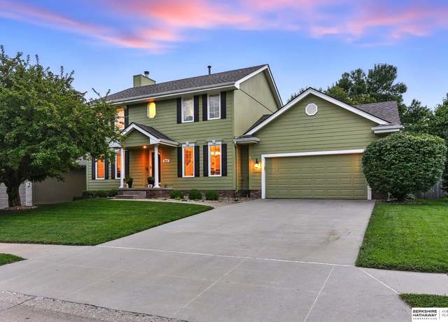 Property at 4814 N 135th St, Omaha, NE 68164, 4 beds, 3 baths