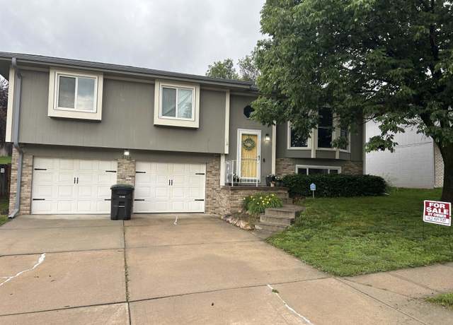 Property at 5110 N 126th St, Omaha, NE 68164, 3 beds, 2 baths