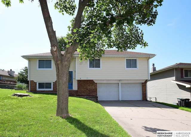 Property at 6315 S 109th St, Omaha, NE 68137, 3 beds, 2.5 baths