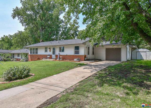 Property at 3407 NW Michael St, Lincoln, NE 68524, 3 beds, 1 bath