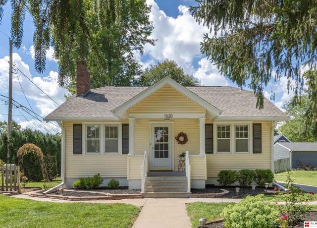 Property at 1620 N 85th St, Omaha, NE 68114, 2 beds, 1 bath