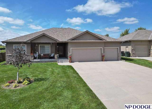 Property at 3858 S 202 Ave, Omaha, NE 68130, 4 beds, 3 baths