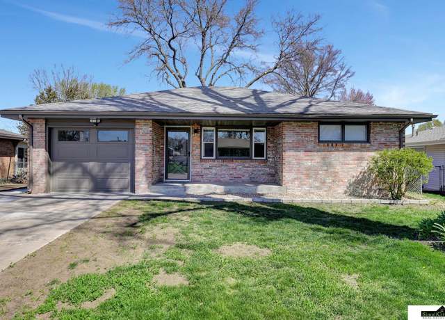 Property at 7730 Garland St, Lincoln, NE 68505, 4 beds, 2 baths